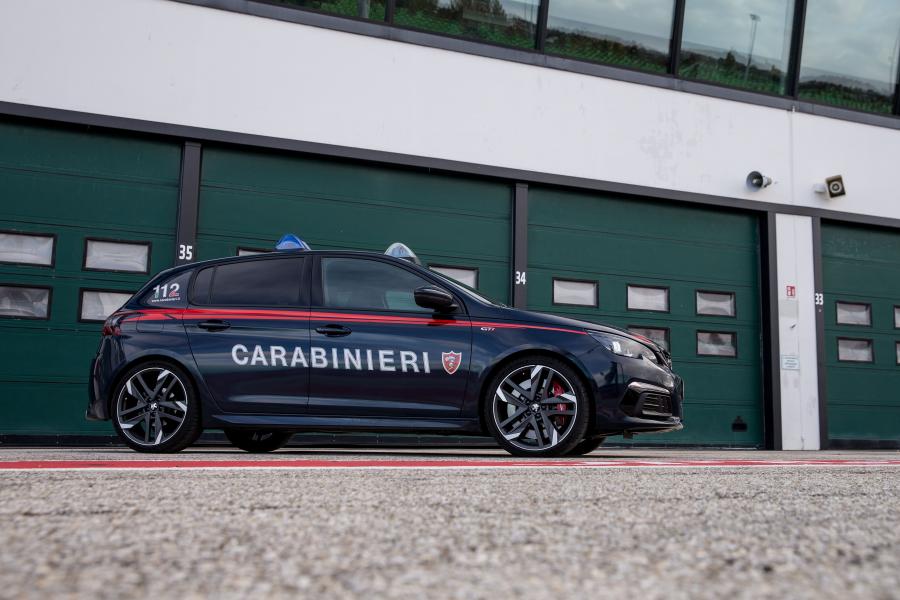  Peugeot 308 GTi Carabinieri 2017 года  (фото 7 из 10)